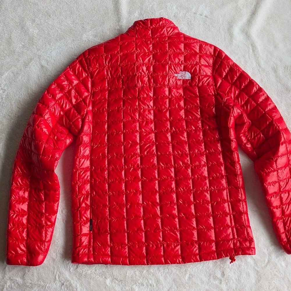 The North Face Mens Thermoball Eco Puffer Jacket Red Quilted Full Zip Medium